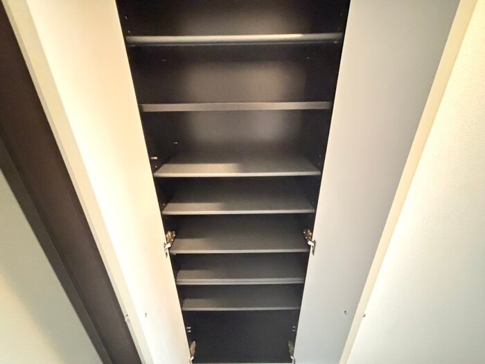 物件内観写真17　(靴箱)