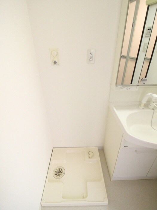 物件内観写真20　(洗濯機置場)