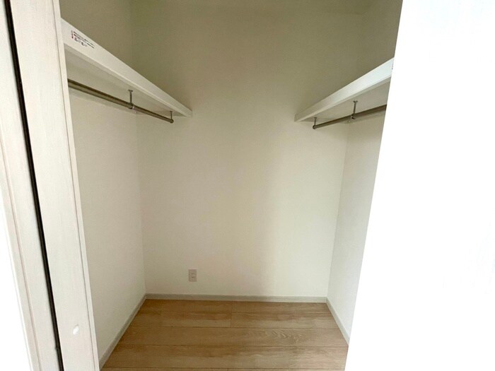 物件内観写真16　(収納)