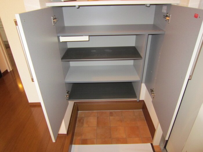 物件内観写真17　(靴箱)