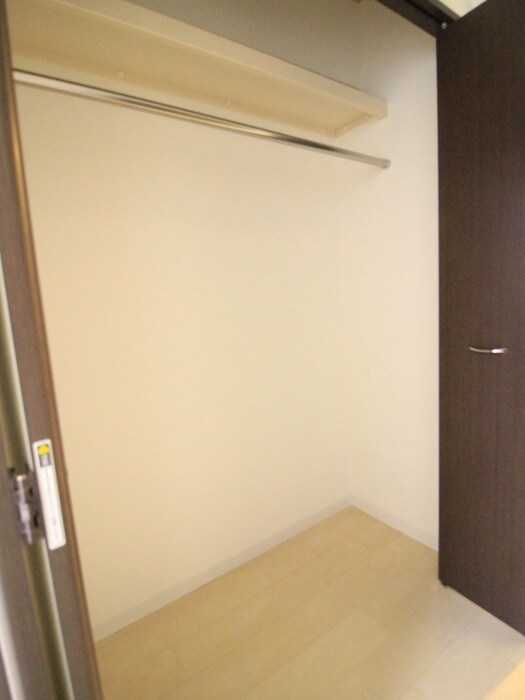 物件内観写真12　(収納)