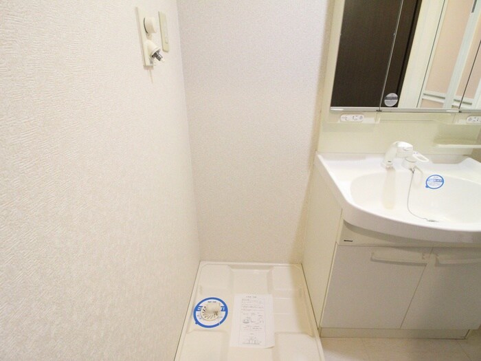 物件内観写真19　(洗濯機置場)