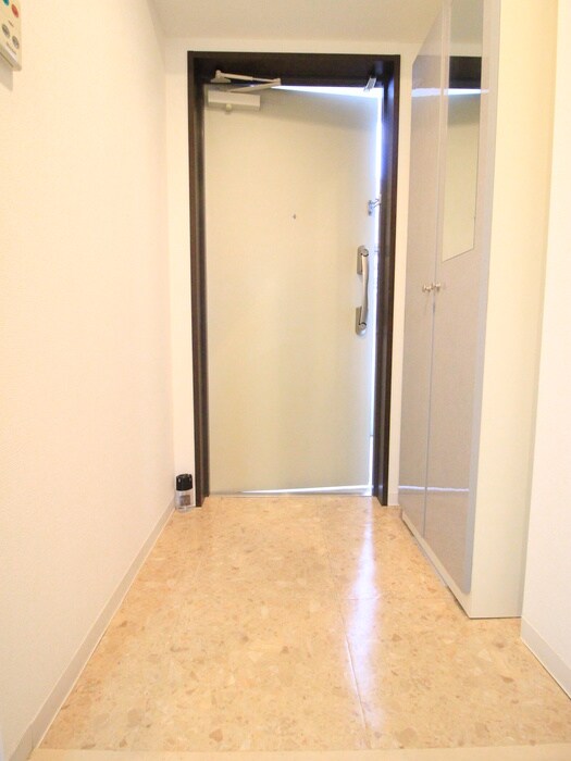 物件内観写真21　(玄関)