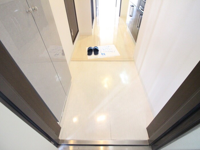 物件内観写真21　(玄関)