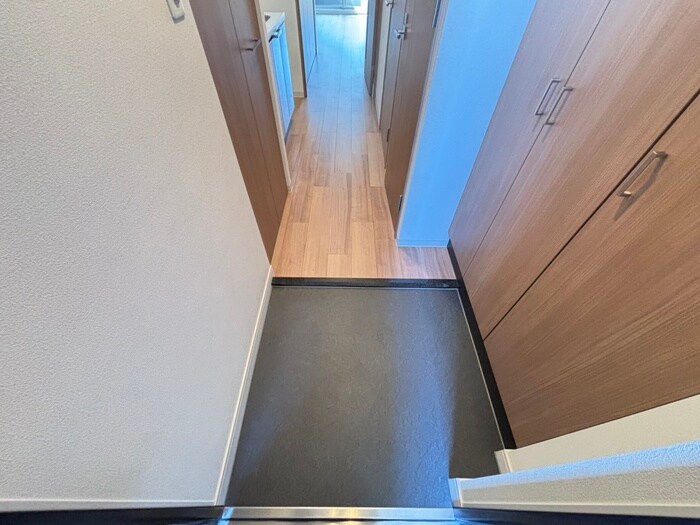 物件内観写真22　(玄関)