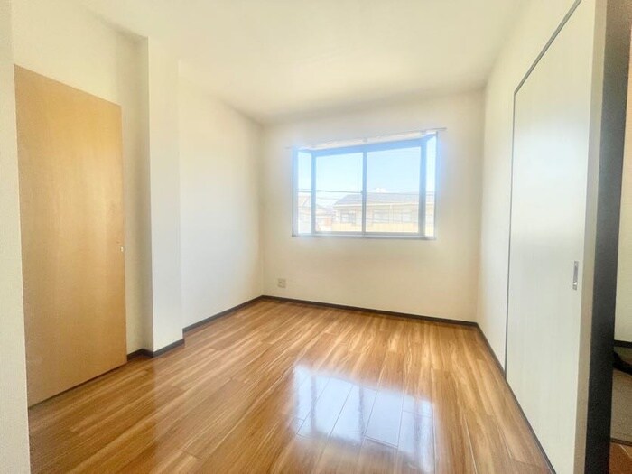 物件内観写真14　(居室)