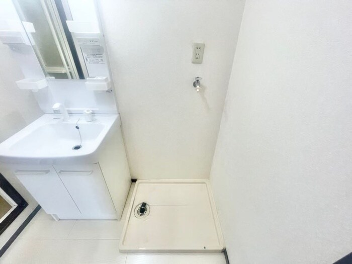 物件内観写真18　(洗濯機置場)