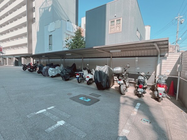 バイク置き場