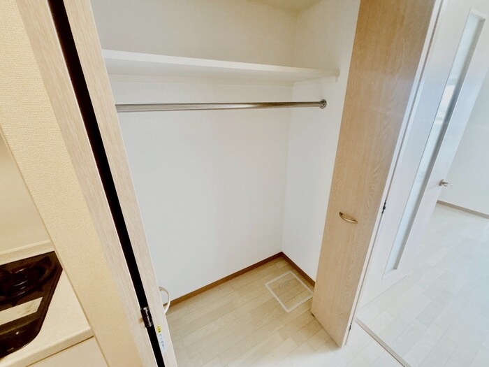 物件内観写真15　(収納)