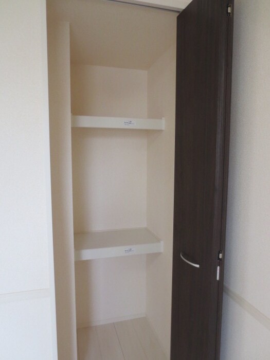 物件内観写真8　(収納)