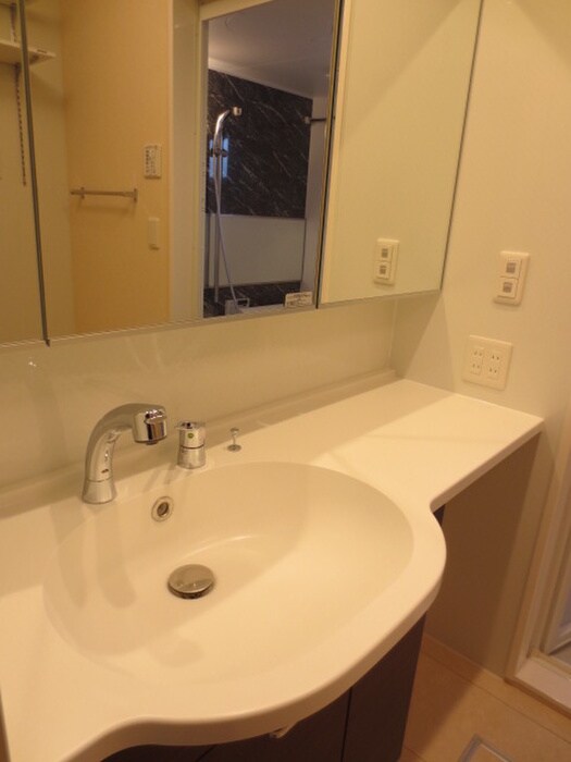 物件内観写真16　(洗面)