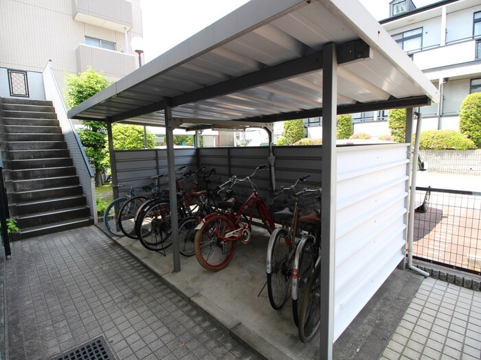 物件外観写真4　(駐輪場)