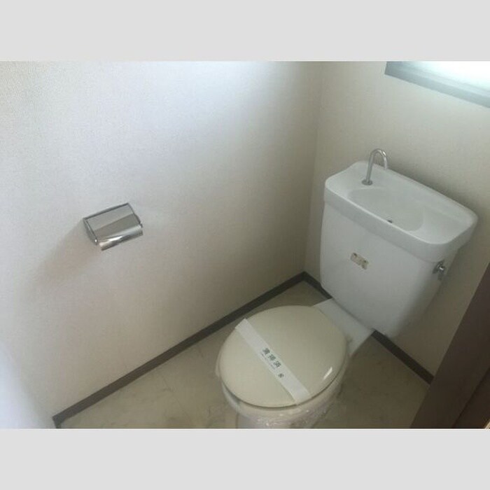 物件内観写真7　(トイレ)