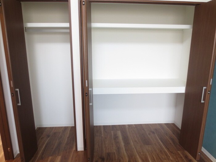 物件内観写真12　(収納)