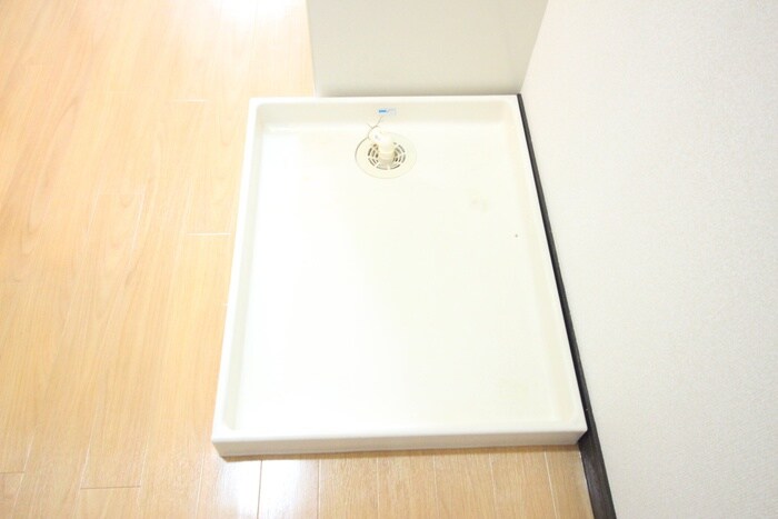 物件内観写真13　(洗濯機置場)