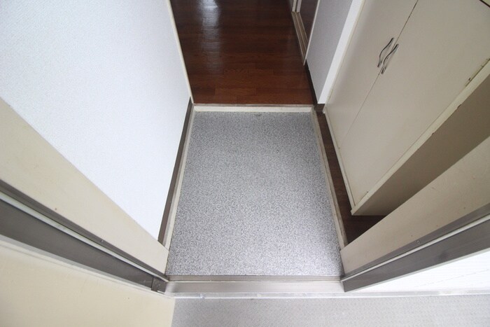 物件内観写真19　(玄関)