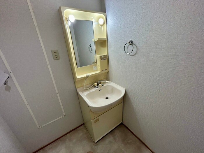 物件内観写真11　(洗面)