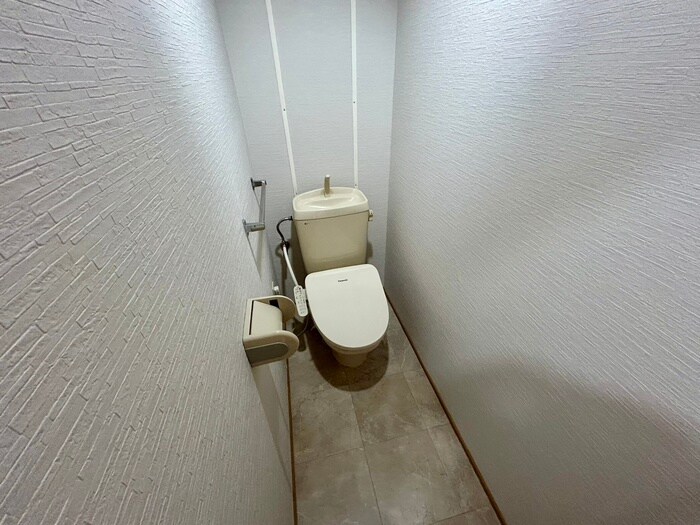物件内観写真13　(トイレ)