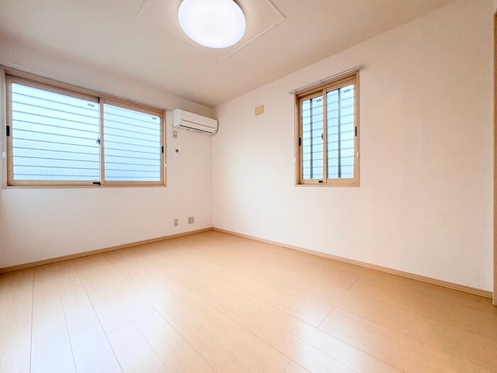 物件内観写真9　(居室)