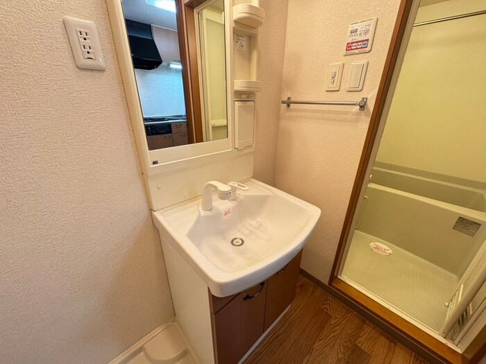 物件内観写真11　(洗面)