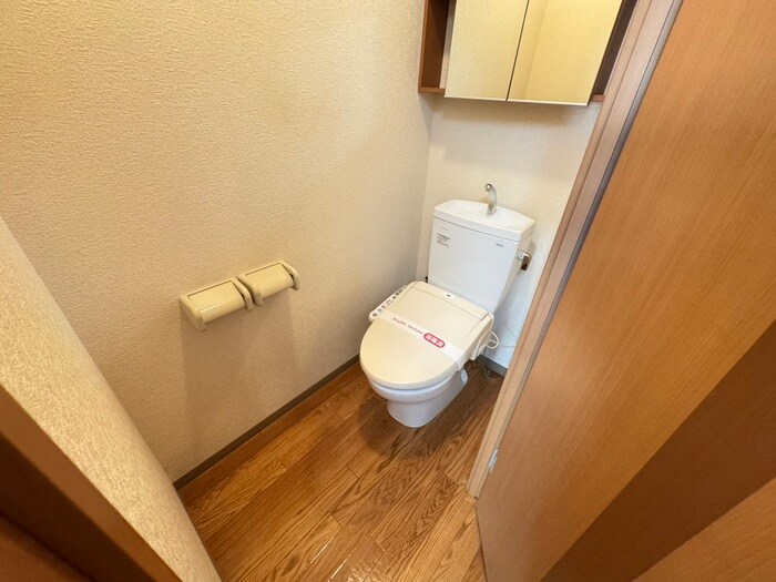 物件内観写真13　(トイレ)