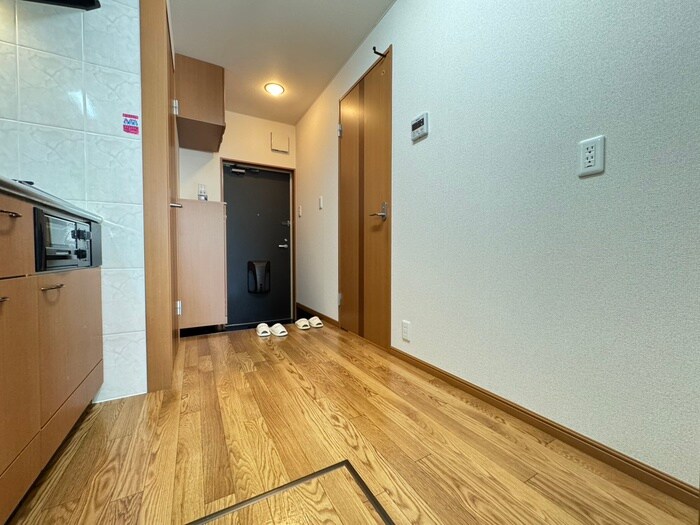 物件内観写真17　(廊下)