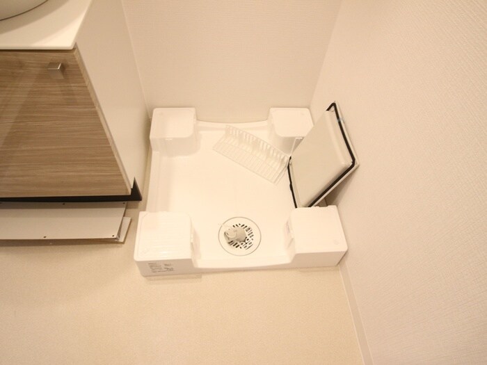 物件内観写真11　(洗濯機置場)