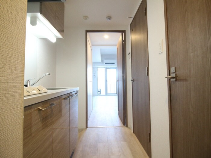 物件内観写真14　(廊下)