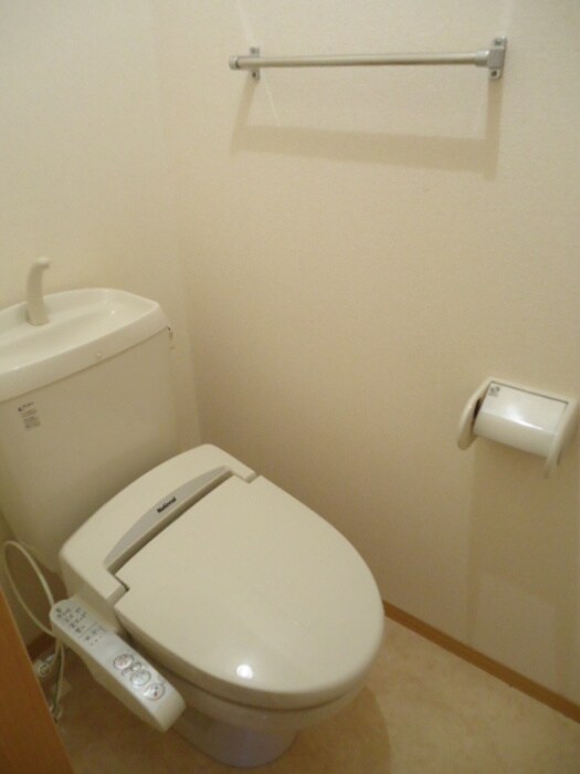 物件内観写真8　(トイレ)