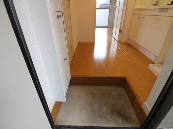 物件内観写真17　(玄関)