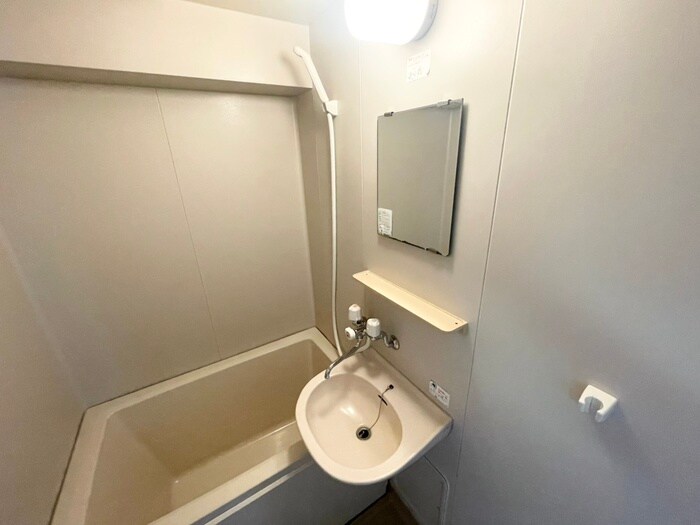 物件内観写真13　(洗面)