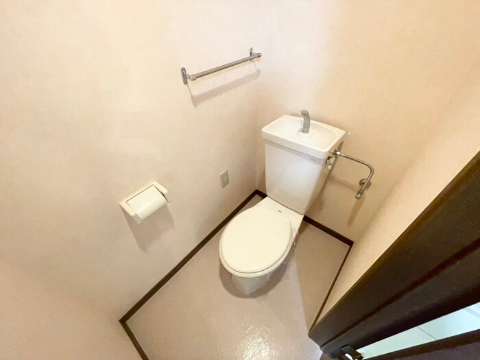 物件内観写真14　(トイレ)