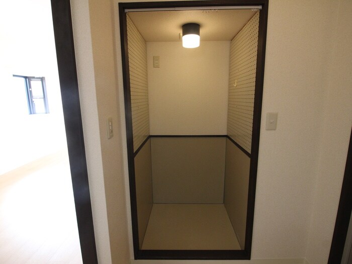 物件内観写真22　(収納)