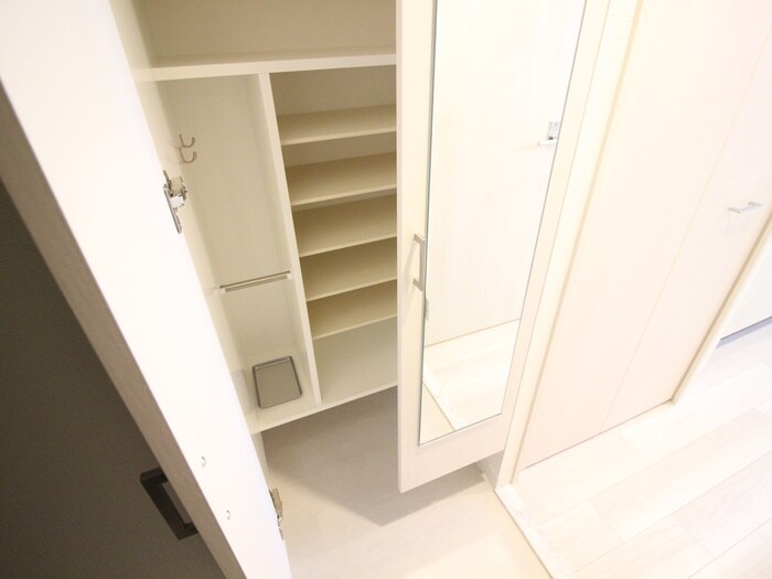 物件内観写真16　(靴箱)