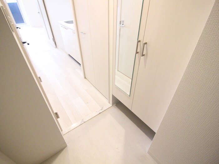物件内観写真19　(玄関)