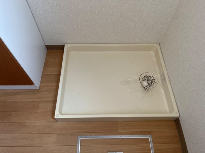 物件内観写真19　(洗濯機置場)