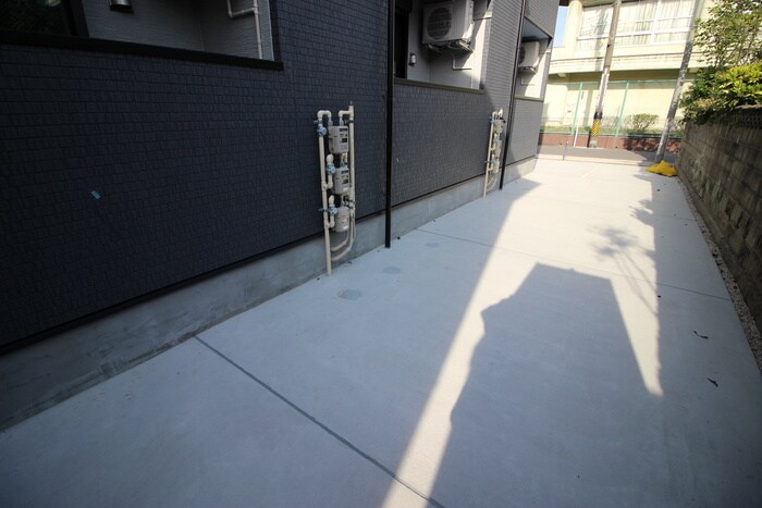 物件外観写真6　(駐輪場)