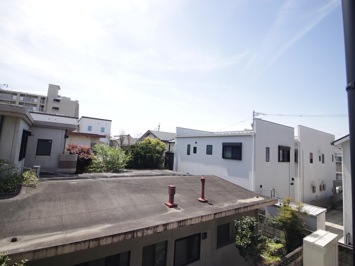 物件内観写真18　(室内からの展望)