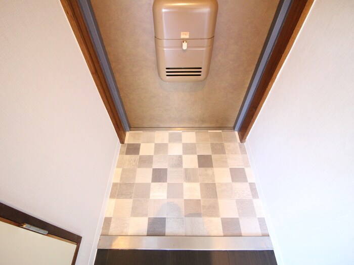 物件内観写真15　(玄関)