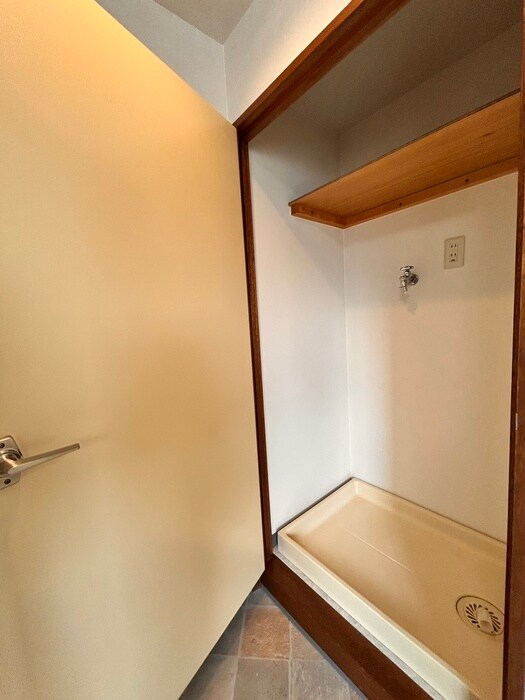 物件内観写真19　(洗濯機置場)