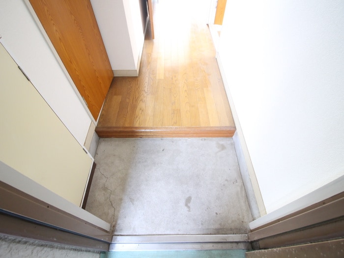 物件内観写真18　(玄関)