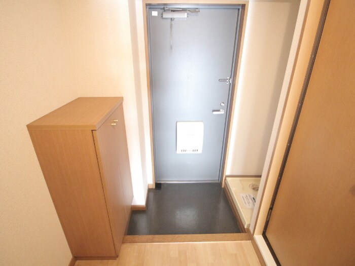 物件内観写真14　(玄関)