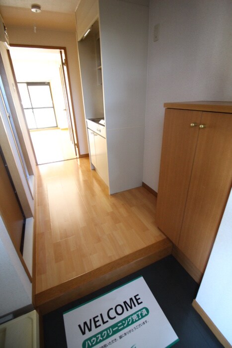 物件内観写真15　(玄関)