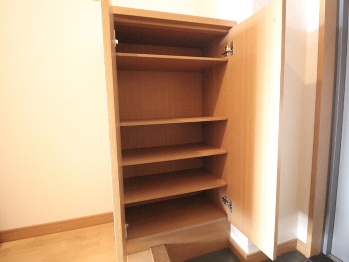 物件内観写真18　(靴箱)