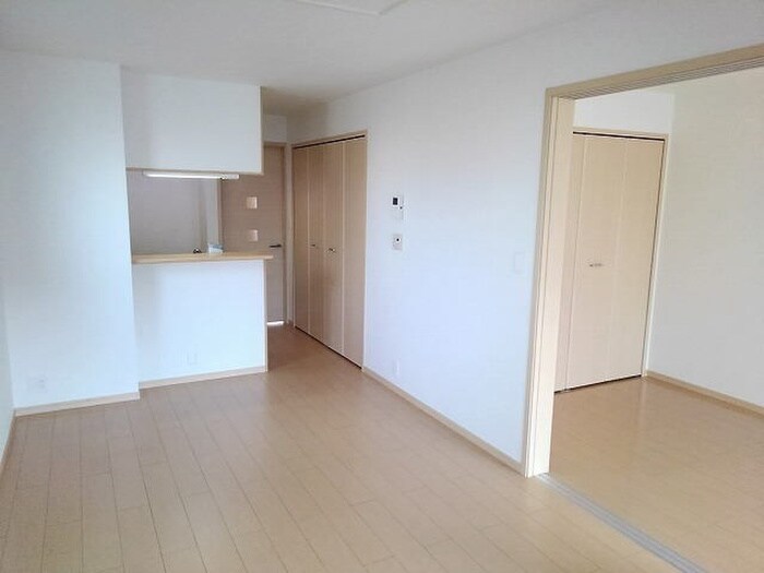 物件内観写真4　(居室)