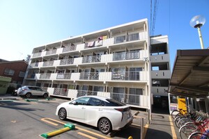 若鳩ハイツ外観写真