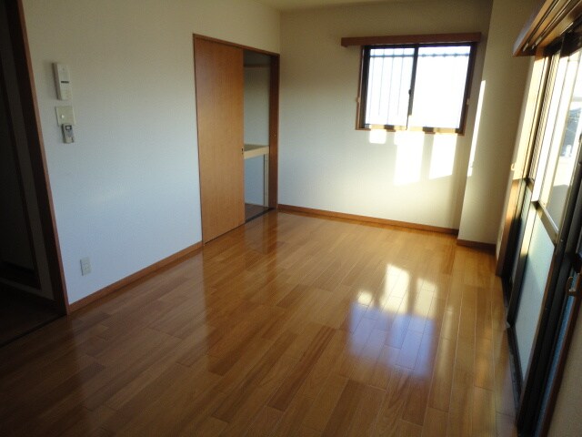 物件内観写真8　(居室)