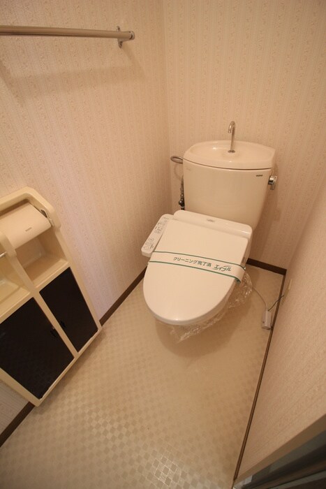 物件内観写真12　(トイレ)