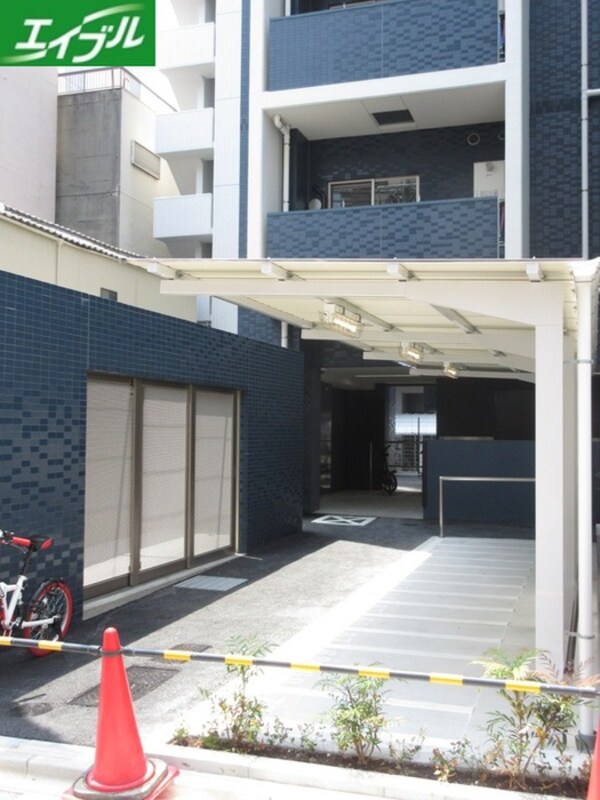 バイク置き場