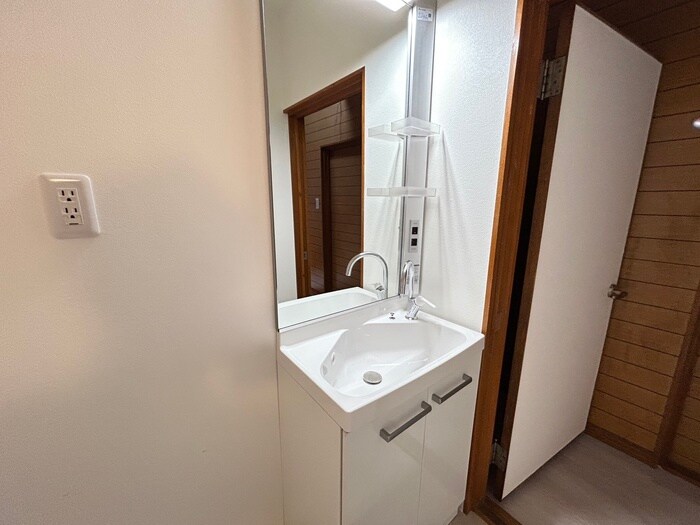 物件内観写真7　(洗面)